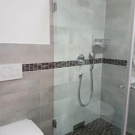 2 Raum Gartenwohnung Am Spreewaldradweg In Appartement Cottbus